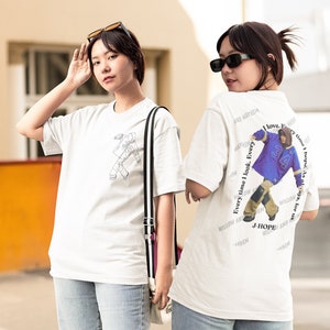 T-shirt graphique Hobi, T-shirt Hobi JHS, cadeau de l'armée, produits dérivés KPop, cadeau Hobi Bias, cadeau pour les fans de K-Pop #2417