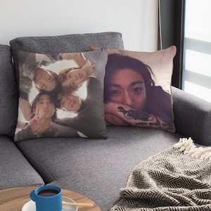 Hobi personnalisé avec oreiller Maknae, oreiller carré en polyester JK Tattoo, cadeau pour l'armée et les fans de K-Pop, cadeau mochi V bébé, RM Merch #2226