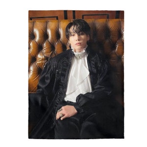 Couverture K-Pop, Couverture personnalisée en peluche K-Pop en velours, Cadeau JK Bias Merch, Cadeau pour fan de K-Pop et de l'armée, Décoration d'intérieur coréenne, Violet #1518