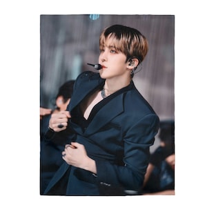 Custom Yunho Photo Blanket, Personalized Yunho Ateez Velveteen Soft Blanket, Jeong Yunho Ateez, Gift for Atiny and K-Pop Fans #1927