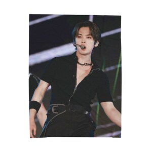 Lee Weiß Foto-Decke, Stray Kids Lee Weiß Samtdecke, individuelles Geschenk für SKZ Aufenthalte und K-Pop Fans, Hyunjin Felix Bang Chan Merch #2344