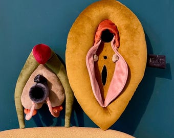 Vulva Deluxe Model, plushy vulva, Detachable Clitoris, Sex Education Tool, anatomy correct model, body education