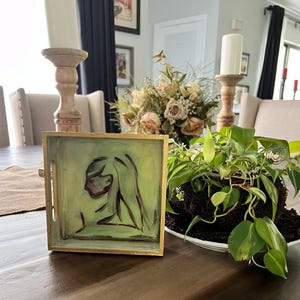 Small decorative tray hand painted with resin