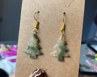 Green Translucent Gold Leaf Christmas Tree Earrings Marble Crystal Style Polymer Clay Earrings Small Christmas Tree Stylish Fashion Earrings