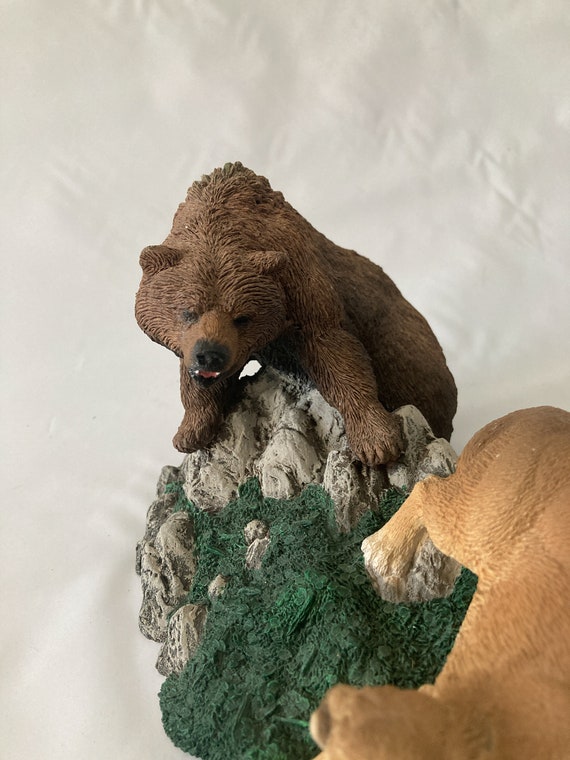Living Stone Grizzly Bear Vs Puma Wildlife Animal Figurine Etsy