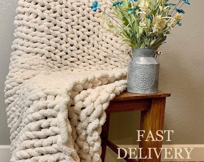 50% OFF TODAY,Handmade chunky knit blanket,Jumbo chenille blanket,Thick yarn,Home Decor,Hand Knit Blankets,Couch throw,gift,Christmas Gift