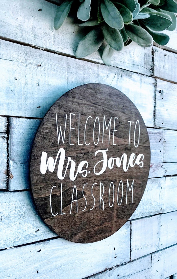 Rustic wood sign Circle sign_ Teacher Name_Farmhouse custom teacher