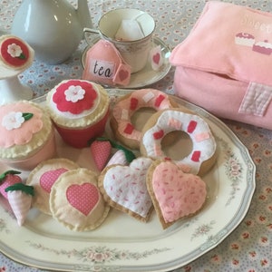 Tea party,felt food sweet treats , play food,party food,Sugar cookies,donuts,tea bags, cupcakes, birthday photo prop,pretend play,bakery set