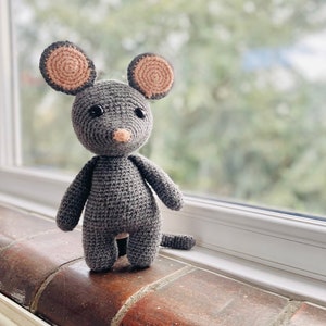 Crochet Mouse pattern/ Amigurumi Mouse pattern