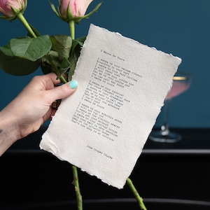 I Wanna Be Yours, di John Cooper Clarke - Lettura alternativa per matrimoni, poesie scritte a mano su carta di cotone con bordo frastagliato, regalo di anniversario