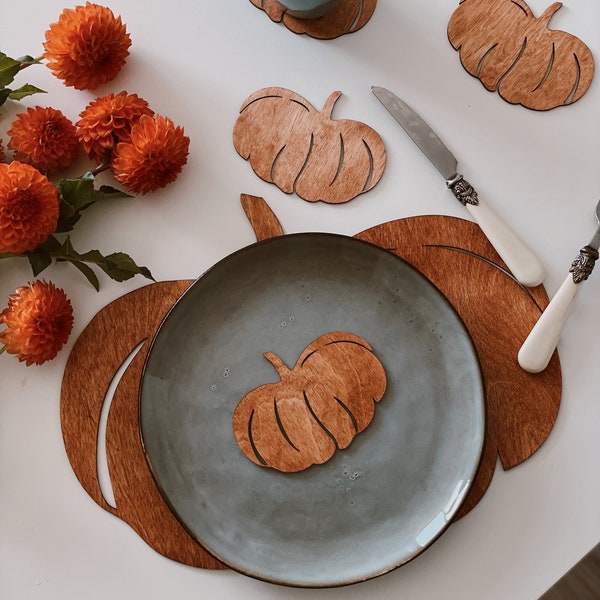 Charger Plate Pumpkin Set, Pumpkin Coasters & Plates Set, Easter Table Décor, Wooden Charger Plate, Wooden Pumpkin Décor, Easter Gift