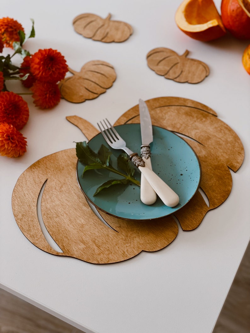 Charger Plate Pumpkin Set, Pumpkin Coasters & Plates Set, Easter Table Décor, Wooden Charger Plate, Wooden Pumpkin Décor, Easter Gift image 5