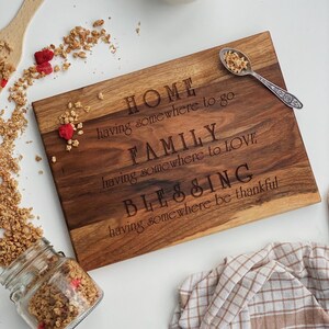 Thanksgiving Gift For Grandma, Custom Gift For Mom, Personalized Solid Wood Cutting Board Gift For Wedding, Cutting Board Anniversary Gift