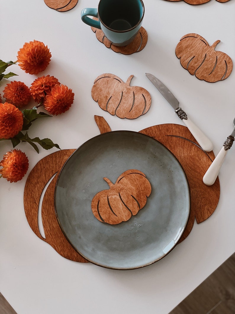 Charger Plate Pumpkin Set, Pumpkin Coasters & Plates Set, Easter Table Décor, Wooden Charger Plate, Wooden Pumpkin Décor, Easter Gift image 1