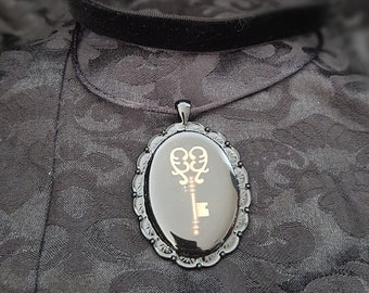 Double necklace with baroque/steampunk style key pendant