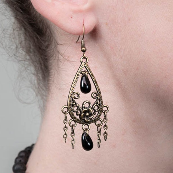 Boucles d'oreilles goutte avec chaines et fleurs, couleur bronze