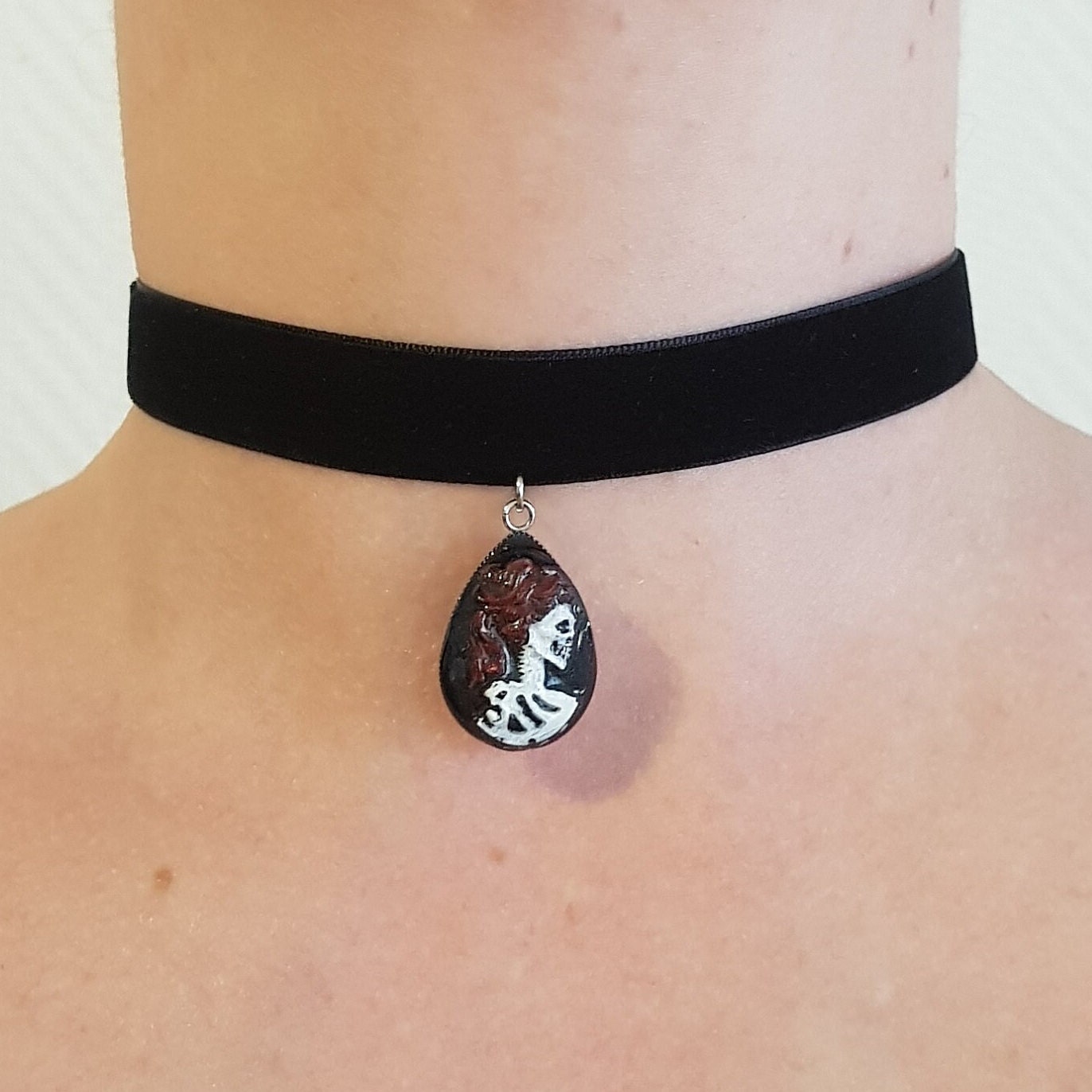 Collier ras de cou Kim Castillo Creations Velours Rose, garde-corps