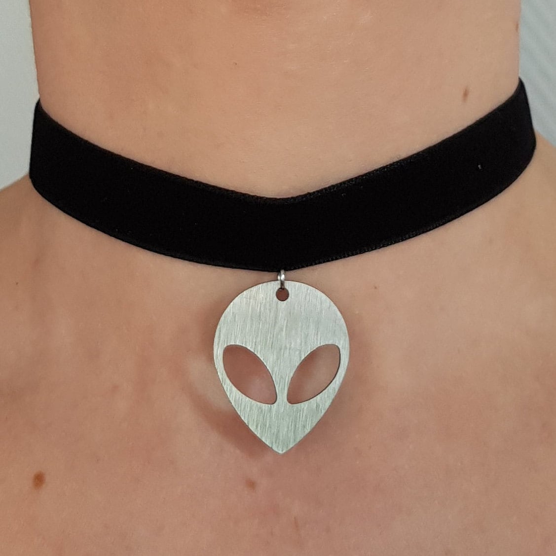 Alien choker hotsell