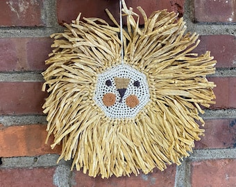 Lion Wall Decor - Wall Hanging Raffia Lion Face - Nursery Kids Baby Room Safari Jungle Animal Zoo Boho Scandinavian Decoration Crochet Art