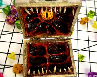 Caja de dados de imitación de pulmón abierto - Pequeña caja de dados de imitación blanca