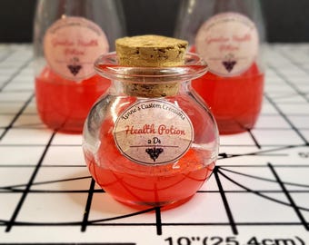 Resin Health Potion with D4 Dice - DnD Healing Potion