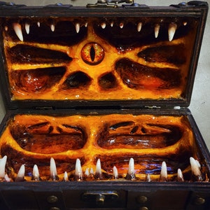 Mimic Box - Medium Chest