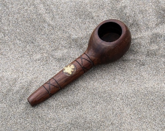 Ceremonial Pipe Made of Madera Negra | Hand Carved | With a piece of Amazon Wood | 12 cm.
