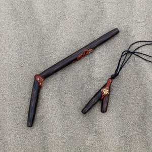 Chonta Wood Kuripe Tepi Set: Aya Vine & Turquoise Necklace