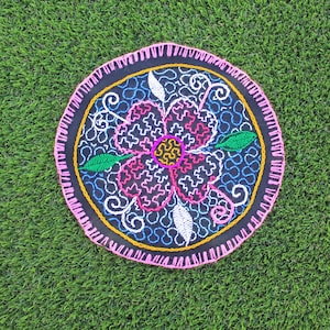 Shipibo Altar Cloth made by Shipibo Female Shaman | 23 cm in diameter  | Traditional Shipibo Embroidery | Ayahuasca vision pattern
