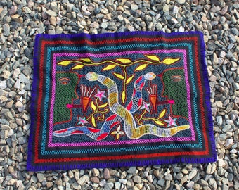 Healer Snake and Shipibo Shaman Pattern Shipibo Altar Cloth made by Shipibo Female Shaman | 80 cm x 60 cm | Traditional Shipibo Embroidery