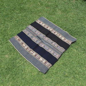 Q&#39;ero Mestana Altar / Ritual Cloth ( Missa Andina ) | Traditional Woven on Q&#39;ero Looms for Plant Medicine Ceremony Handmade 66 cm x 62 cm