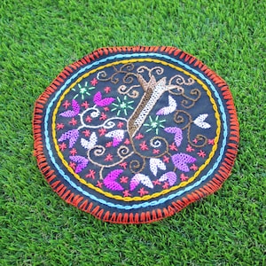 Shipibo Altar Cloth made by Shipibo Female Shaman | 21 cm in diameter  | Traditional Shipibo Embroidery | Ayahuasca vision pattern