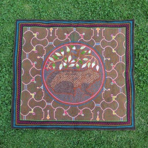 Shipibo Altar Cloth: Traditional Embroidered Kené Art 73 cm x 67 cm