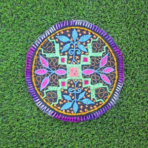 Shipibo Altar Cloth made by Shipibo Female Shaman | 21 cm in diameter  | Traditional Shipibo Embroidery | Ayahuasca vision pattern