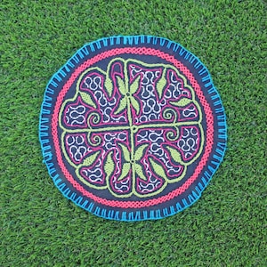 Shipibo Altar Cloth made by Shipibo Female Shaman | 23 cm in diameter  | Traditional Shipibo Embroidery | Ayahuasca vision pattern