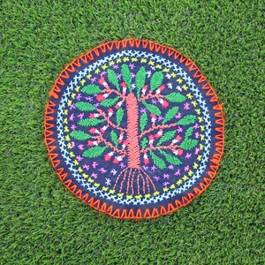 Shipibo Altar Cloth made by Shipibo Female Shaman | 22 cm in diameter  | Traditional Shipibo Embroidery | Ayahuasca vision pattern