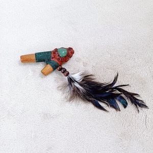 Kuripe Self Applicator | Made of Algarrobo | Decorated with Green Jade and Domestic Feather