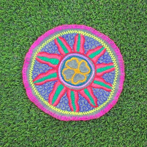 Shipibo Altar Cloth made by Shipibo Female Shaman | 20 cm in diameter  | Traditional Shipibo Embroidery | Ayahuasca vision pattern