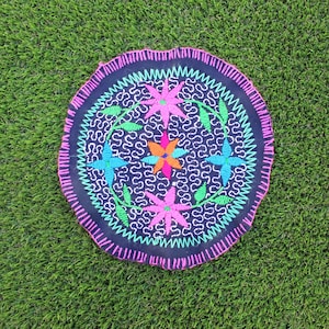 Shipibo Altar Cloth made by Shipibo Female Shaman | 23 cm in diameter  | Traditional Shipibo Embroidery | Ayahuasca vision pattern
