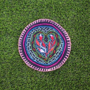 Shipibo Altar Cloth made by Shipibo Female Shaman | 20 cm in diameter  | Traditional Shipibo Embroidery | Ayahuasca vision pattern