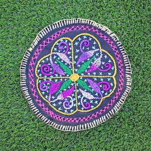 Shipibo Altar Cloth made by Shipibo Female Shaman | 21 cm in diameter  | Traditional Shipibo Embroidery | Ayahuasca vision pattern