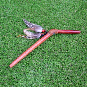 Tepi Applicator made of Palo Sangre | Decorated with Peruvian Turquoise and Domestic Feather