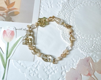 Cat Czech Bead Bracelet: Vintage Style Boho Bracelet