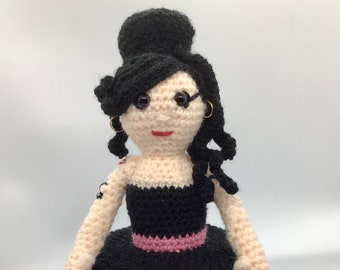 PDF CROCHET PATTERN: Toilet Roll Cover - Amy Outhouse (Amy Winehouse)