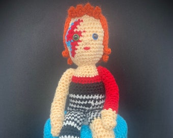 PDF CROCHET PATTERN: Toilet Roll Cover - Ziggy Stardust and the Spiders in the Bath