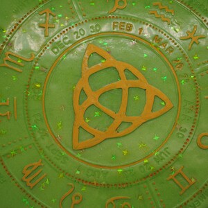 Triquetra Wheel of the Year Altar Plate - customizable