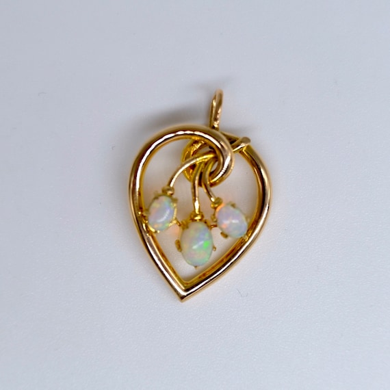 A fabulous antique opal heart pendant, three beau… - image 1