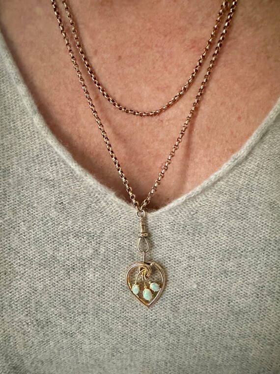 A fabulous antique opal heart pendant, three beau… - image 6
