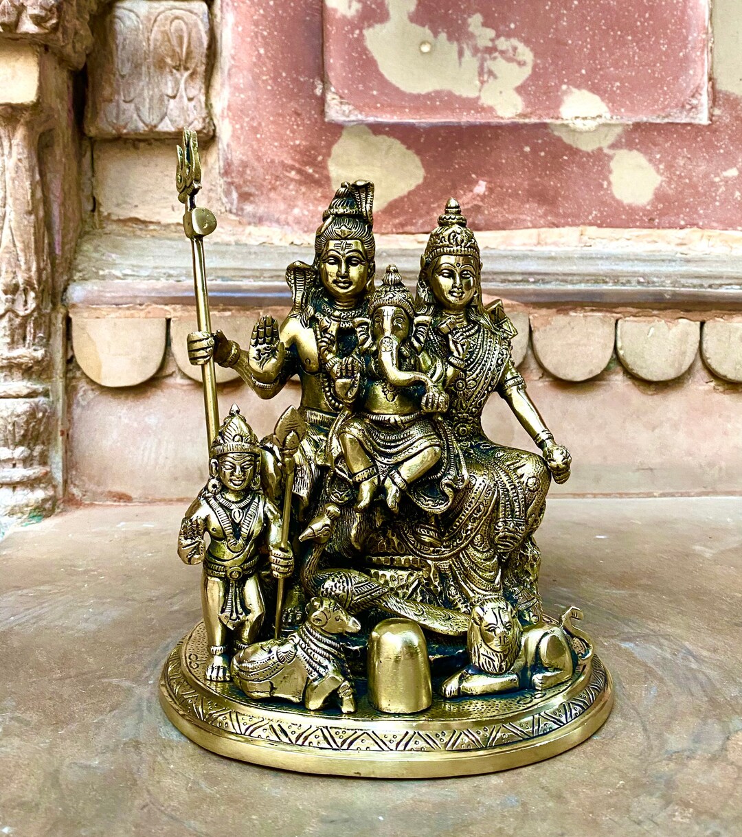 Brass Statue of the Daughter of the Mountain, the Hindu Goddess Parvati  as Shivakami Statue 18 (#89bs23z): Hindu Gods & Buddha Statues