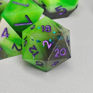 Black Green DND D6, D20 Dice, Sharp Edge D&D Dice Full Set, Dungeons and Dragons, Polyhedral RPG Dice Set, DND Gift
